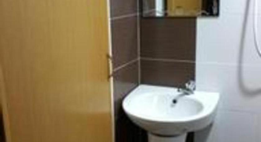 Golden Night Hotel Subang Jaya Exterior foto